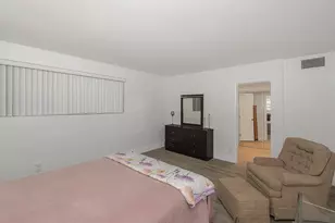 1333 E Hallandale Beach Blvd, Hallandale Beach, FL 33009 - Photo 17