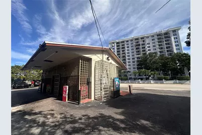 1790 N Andrews Square, Fort Lauderdale, FL 33311 - Photo 1