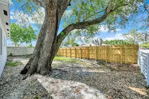 7990 NW 8th Ave, Miami, FL 33150 - Photo 33