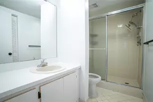 1001 SE 6th Ave, Deerfield Beach, FL 33441 - Photo 15