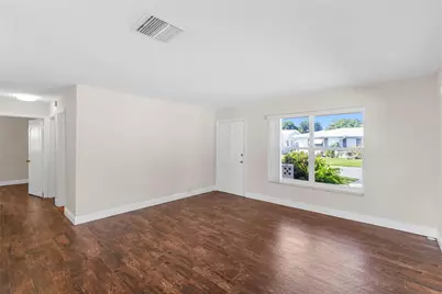 5710 NW 68th Terrace, Tamarac, FL 33321 - Photo 7