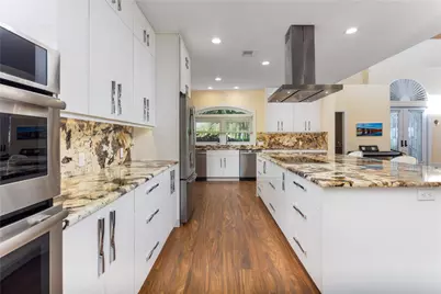 10610 Ave Of The Pga, Palm Beach Gardens, FL 33418 - Photo 15