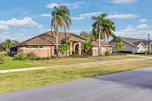 1656 Grantham Dr, Wellington, FL 33414 - Photo 3
