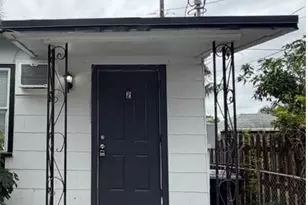 909 N F St, Lake Worth, FL 33460 - Photo 1