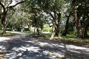 1811 Sabal Palm Dr, Davie, FL 33324 - Photo 81