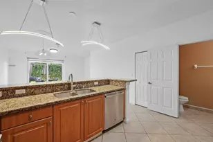 8108 Prestige Commons Dr, Tamarac, FL 33321 - Photo 7