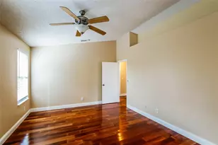 20742 NW 3rd Ct, Pembroke Pines, FL 33029 - Photo 11