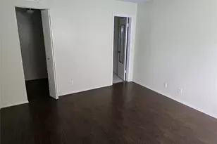 8000 Fairview Dr, Tamarac, FL 33321 - Photo 5