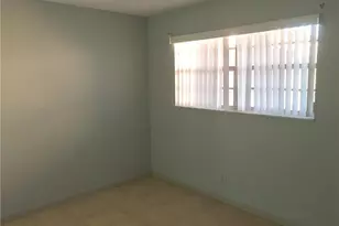 680 Tennis Club Dr, Fort Lauderdale, FL 33311 - Photo 11