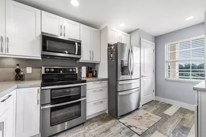 535 Oaks Drive #404, Pompano Beach, FL 33069 - Photo 3