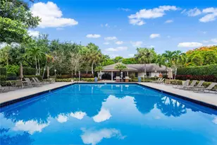 535 Oaks Dr, Pompano Beach, FL 33069 - Photo 27