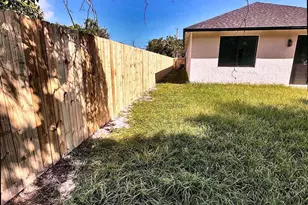 1605 N 23rd St, Fort Pierce, FL 34950 - Photo 5