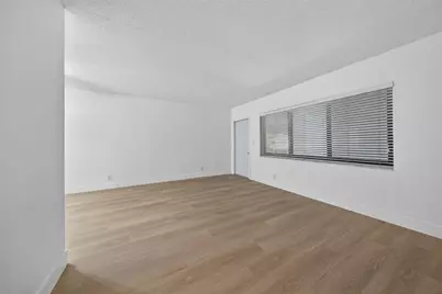 2201 NE 36th Street #107, Lighthouse Point, FL 33064 - Photo 7