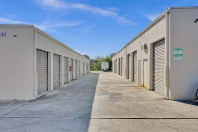 [Address not provided], West Palm Beach, FL 33409 - Photo 3