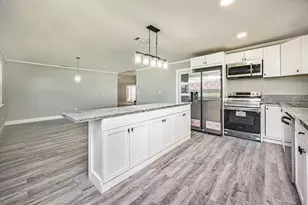 300 Riomar Dr, Port Saint Lucie, FL 34952 - Photo 9