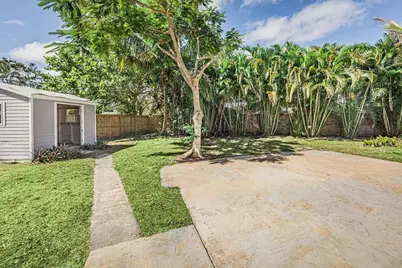 300 Riomar Drive, Port Saint Lucie, FL 34952 - Photo 13