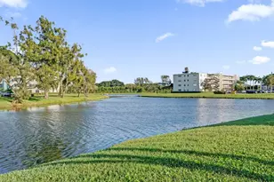 1036 Guildford B, Boca Raton, FL 33434 - Photo 5