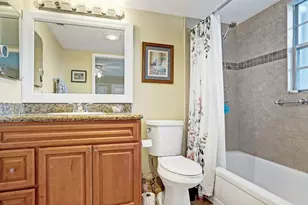 1036 Guildford B, Boca Raton, FL 33434 - Photo 19