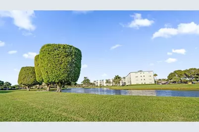 1036 Guildford B #1036, Boca Raton, FL 33434 - Photo 5