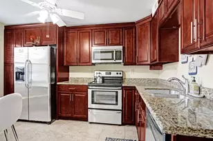 1036 Guildford B, Boca Raton, FL 33434 - Photo 15