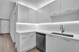 4200 Community Dr, West Palm Beach, FL 33409 - Photo 7