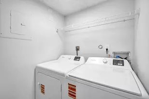 4200 Community Dr, West Palm Beach, FL 33409 - Photo 21