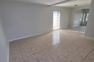 7003 NW 79th St, Tamarac, FL 33321 - Photo 9