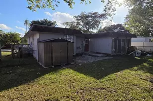 7003 NW 79th St, Tamarac, FL 33321 - Photo 3
