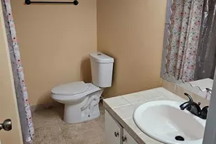 3007 N Oakland Forest Dr, Oakland Park, FL 33309 - Photo 9