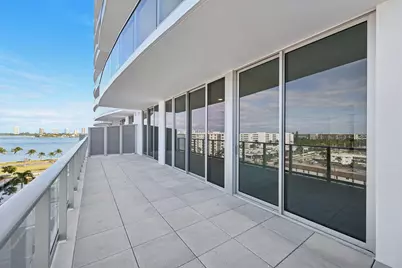 220 Lake Shore Drive #709, West Palm Beach, FL 33403 - Photo 3