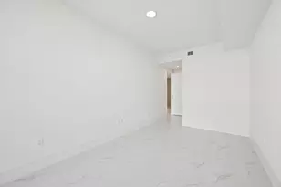 220 Lake Shore Dr, West Palm Beach, FL 33403 - Photo 11