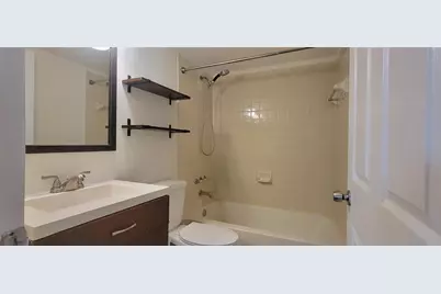 350 Palm Circle #104, Pembroke Pines, FL 33025 - Photo 7