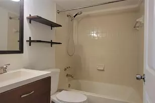 350 Palm Cir, Pembroke Pines, FL 33025 - Photo 7