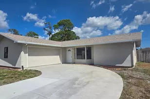 765 SE Floresta Dr, Port Saint Lucie, FL 34983 - Photo 1