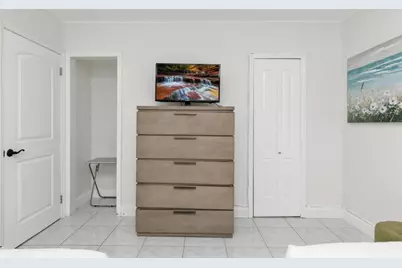 1900 N Victoria Park Road, Fort Lauderdale, FL 33305 - Photo 23