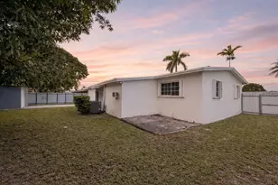 3970 NW 195th St, Miami Gardens, FL 33055 - Photo 17