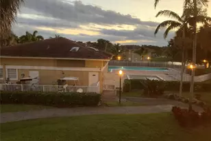 10038 Twin Lakes Dr, Coral Springs, FL 33071 - Photo 11