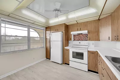 2502 Antigua Terrace #J4, Coconut Creek, FL 33066 - Photo 9