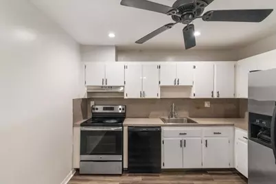 5100 SW 41st Street #321, Pembroke Park, FL 33023 - Photo 11