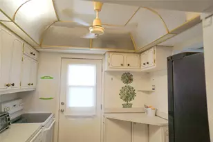 303 N Riverside Dr, Pompano Beach, FL 33062 - Photo 11