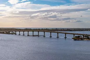 184 NE Edgewater Dr, Stuart, FL 34996 - Photo 11