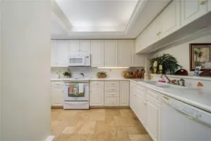 184 NE Edgewater Dr, Stuart, FL 34996 - Photo 17