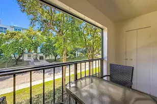 201 178th Dr, North Miami Beach, FL 33160 - Photo 23