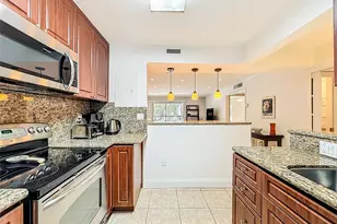 201 178th Dr, North Miami Beach, FL 33160 - Photo 5