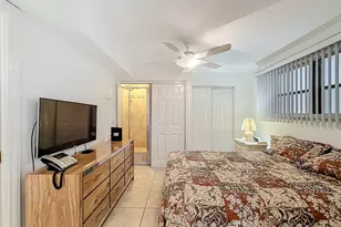 201 178th Dr, North Miami Beach, FL 33160 - Photo 17