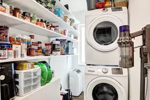 401 NE 49th St, Oakland Park, FL 33334 - Photo 21