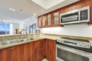 2011 N Ocean Blvd, Fort Lauderdale, FL 33305 - Photo 11