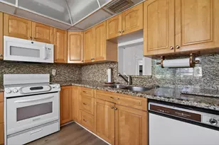 3101 Portofino Point, Pompano Beach, FL 33066 - Photo 3