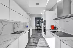 2275 Biscayne Blvd, Miami, FL 33137 - Photo 17