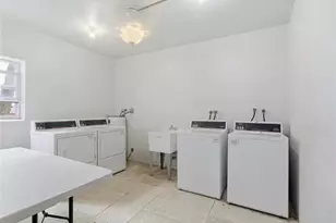 2936 Lake Shore Dr, Riviera Beach, FL 33404 - Photo 11